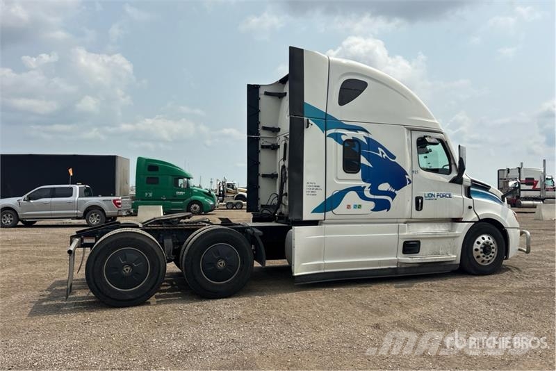Freightliner Cascadia 126 Naudoti vilkikai