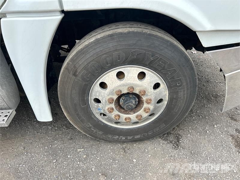 Freightliner Cascadia 125 Тягачі