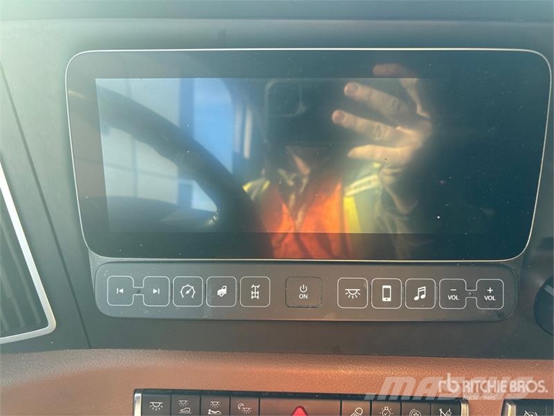Freightliner Cascadia 126 وحدات الجر