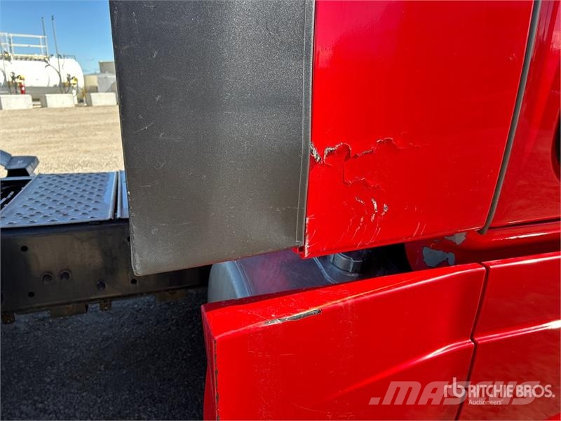 Freightliner Cascadia 126 وحدات الجر