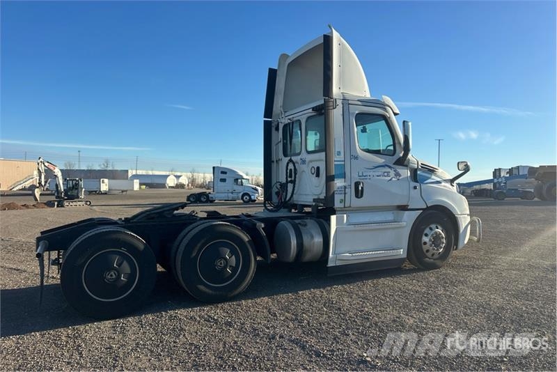 Freightliner Cascadia 126 وحدات الجر