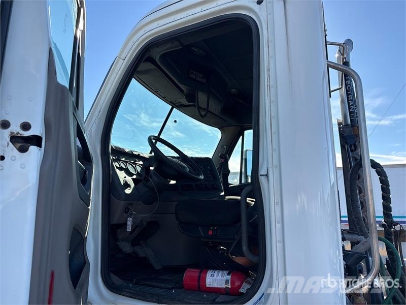 Freightliner Cascadia 125 Тягачі