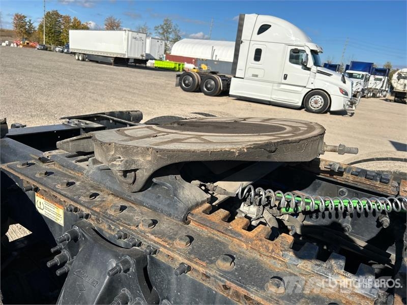 Freightliner Cascadia 126 وحدات الجر