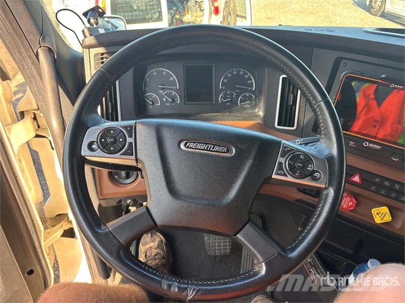 Freightliner Cascadia 126 Naudoti vilkikai