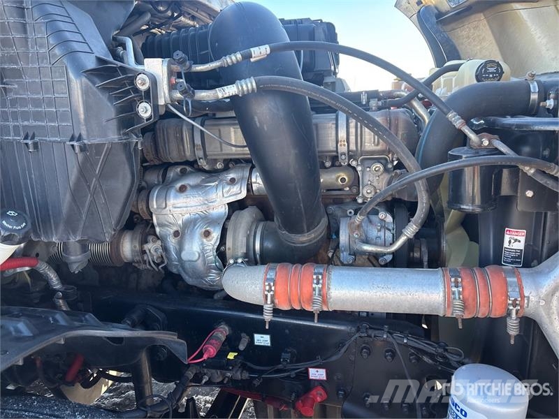 Freightliner Cascadia 126 6x4 T/A Sleeper Truck Tractor 牵引车