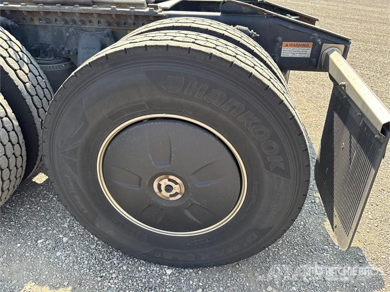 Freightliner Cascadia 126 Naudoti vilkikai