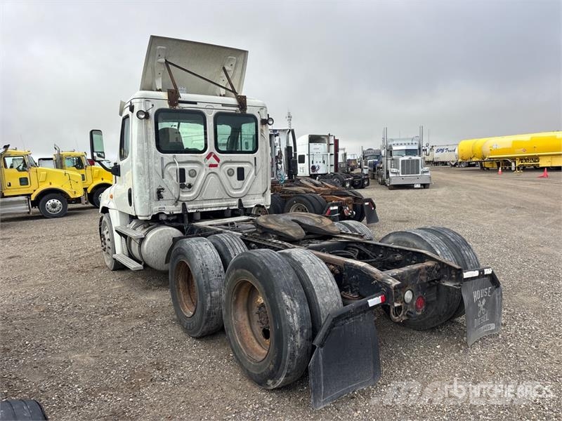 Freightliner Cascadia 125 Седельные тягачи