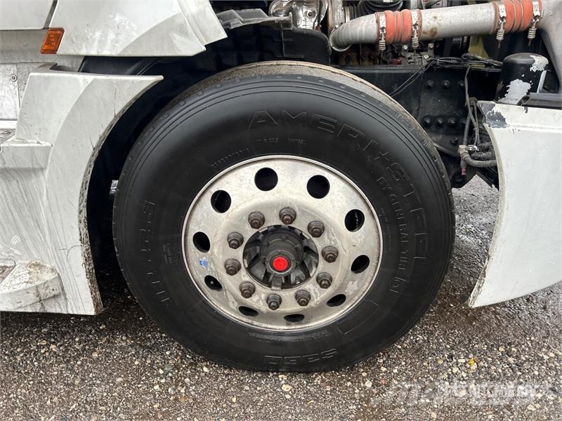 Freightliner Cascadia 126 Truck Tractor Units