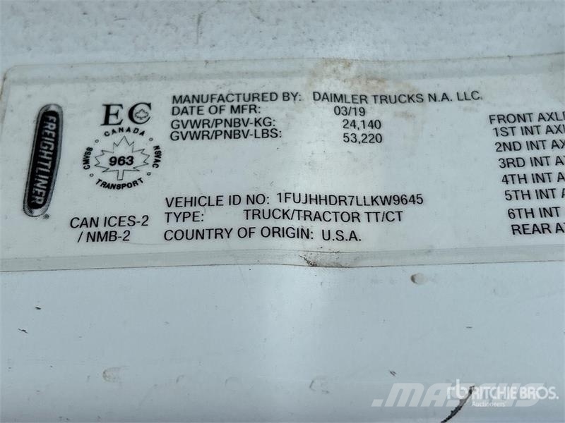 Freightliner Cascadia 126 6x4 T/A Sleeper Truck Tractor Vilcēji