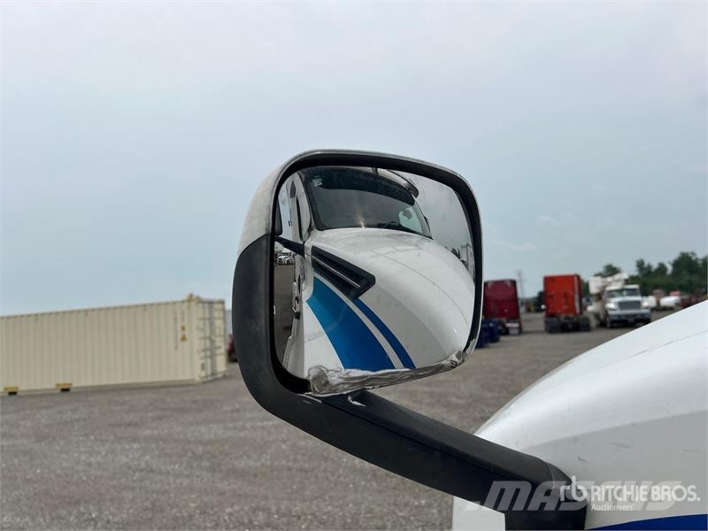 Freightliner Cascadia 126 Naudoti vilkikai