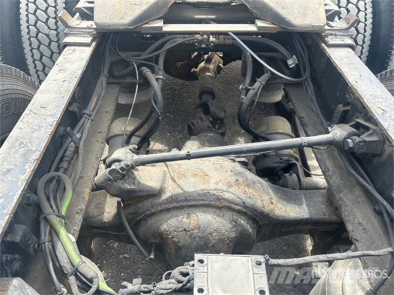 Freightliner Cascadia 126 6x4 T/A Sleeper Truck Tractor 牵引车