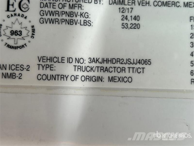 Freightliner Cascadia 126 6x4 T/A Sleeper Truck Tractor (Inoper Tractores (camiões)