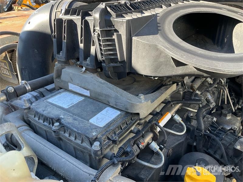 Freightliner Cascadia 126 6x4 T/A Sleeper Truck Tractor وحدات الجر