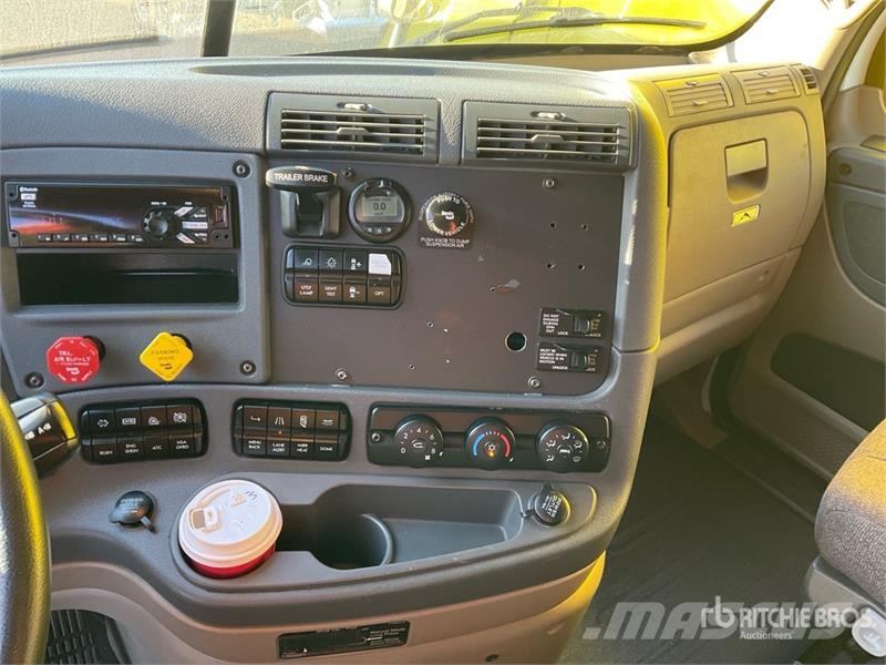 Freightliner Cascadia 113 Sattelzugmaschinen