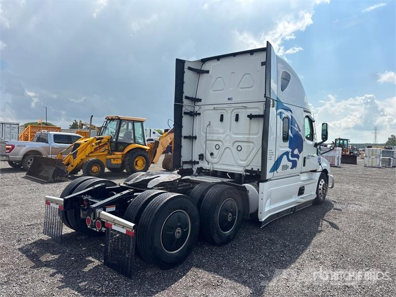 Freightliner Cascadia 126 Naudoti vilkikai