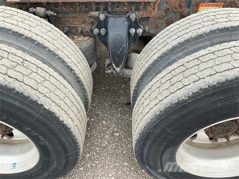 Freightliner Cascadia 126 6x4 T/A Sleeper Truck Tractor Motrici e Trattori Stradali