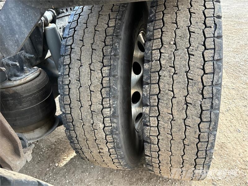 Freightliner Cascadia 113 Trekkers