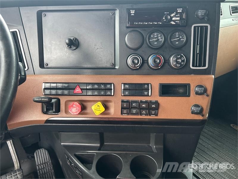 Freightliner Cascadia 126 Nyergesvontatók