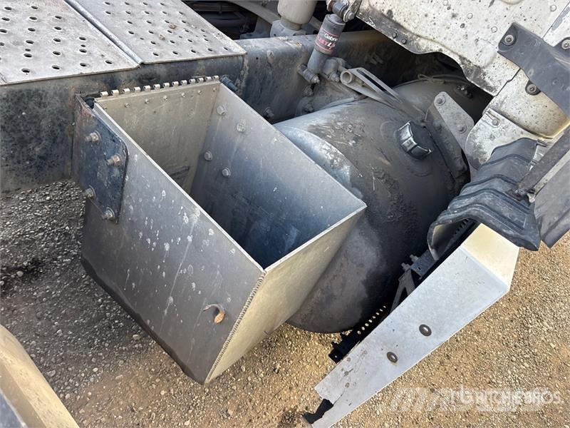 Freightliner Cascadia 126 6x4 T/A Sleeper Truck Tractor Влекачи