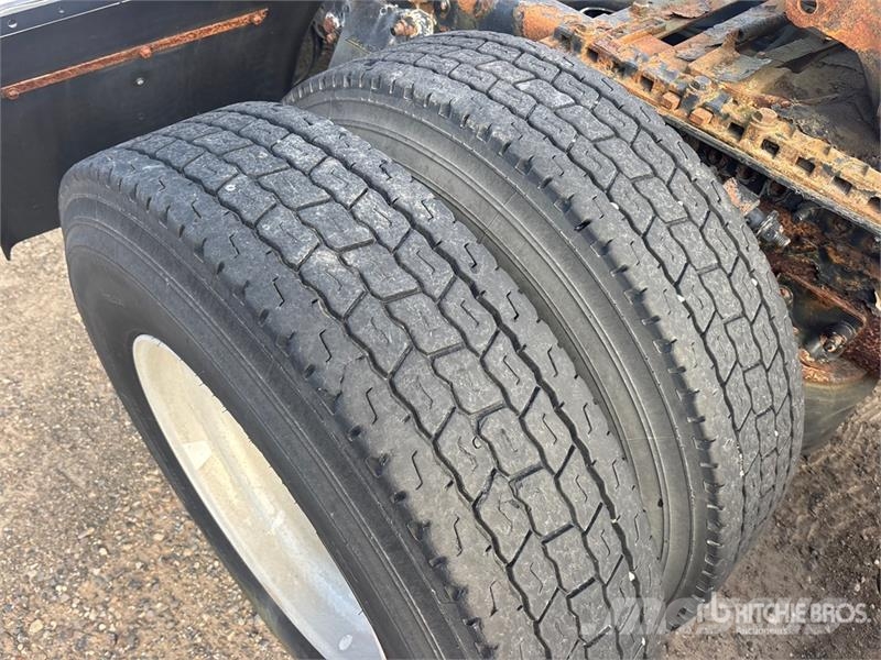 Freightliner Cascadia 125 Vetopöytäautot
