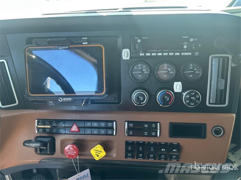 Freightliner Cascadia 126 Trekkers