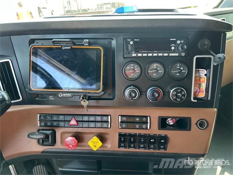 Freightliner Cascadia 126 Naudoti vilkikai