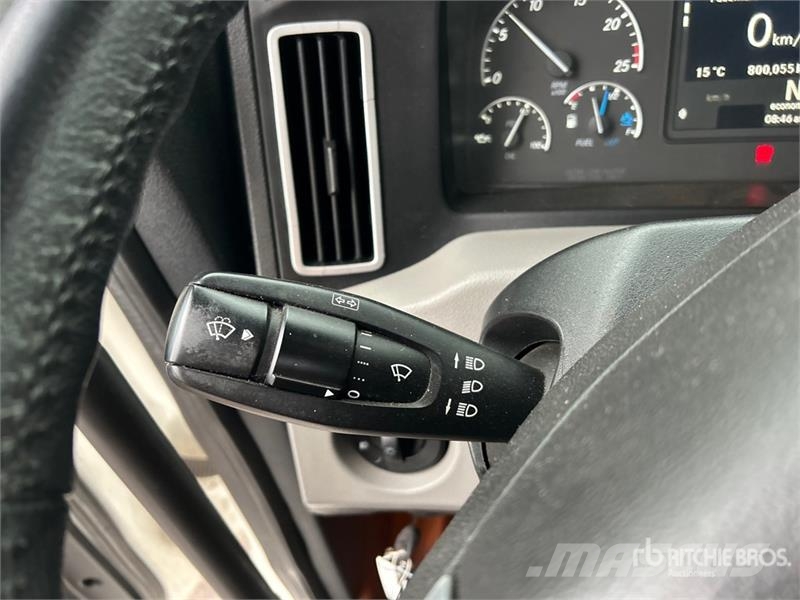 Freightliner Cascadia 126 Truck Tractor Units