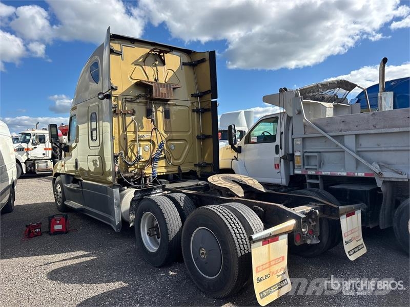 Freightliner Cascadia 125 6x4 T/A Sleeper Truck Tractor Tracteur routier