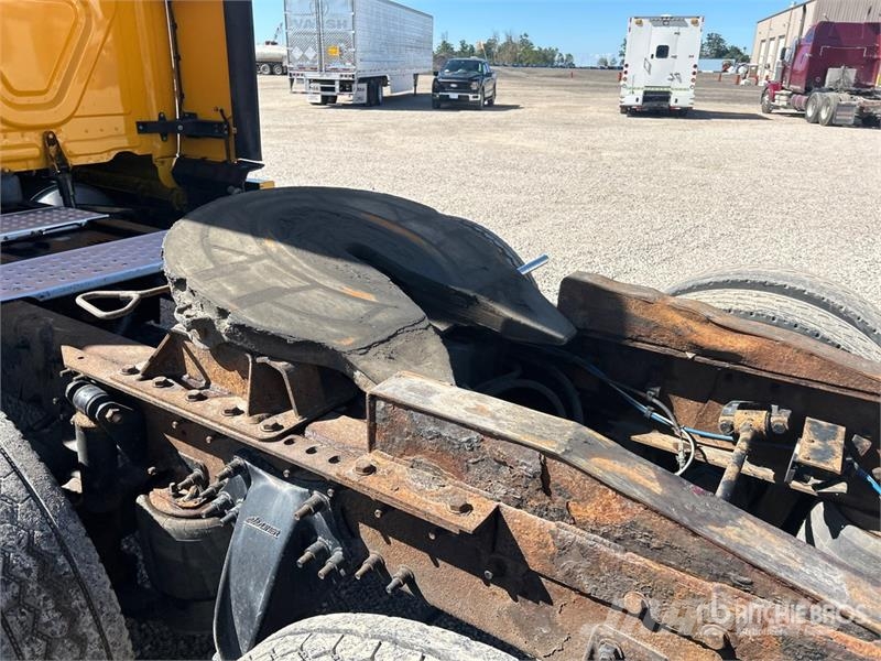 Freightliner Cascadia 125 6x4 T/A Sleeper Truck Tractor Dragbilar
