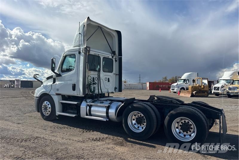 Freightliner Cascadia 126 Cabezas tractoras