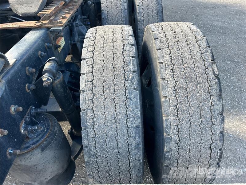 Freightliner Cascadia 126 وحدات الجر