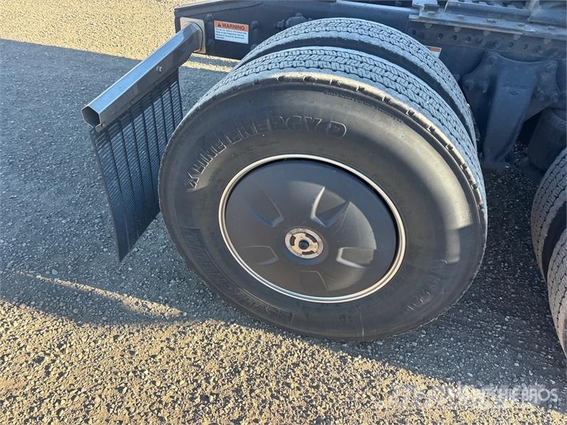 Freightliner Cascadia 126 وحدات الجر