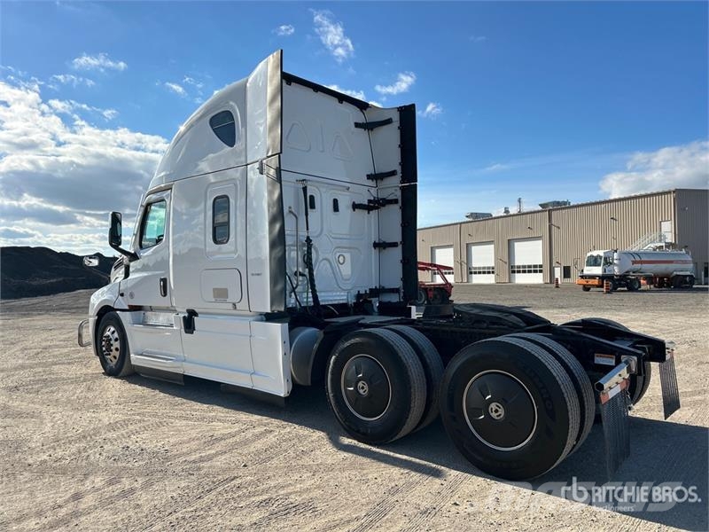 Freightliner Cascadia 126 وحدات الجر