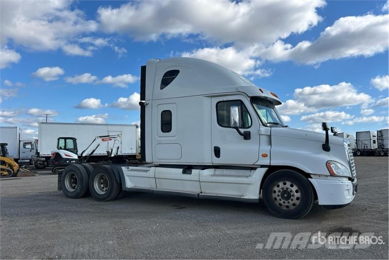 Freightliner Cascadia 125 6x2 T/A Sleeper Truck Tractor وحدات الجر