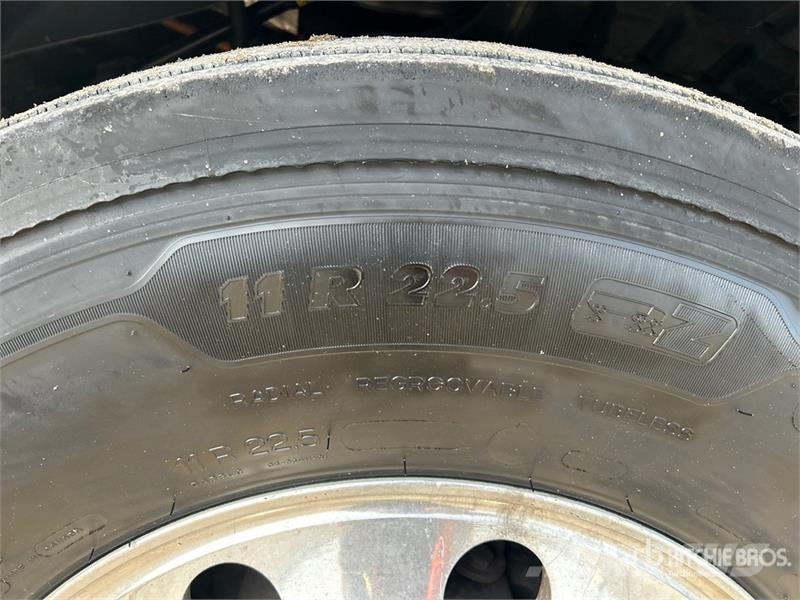 Freightliner Cascadia 126 وحدات الجر