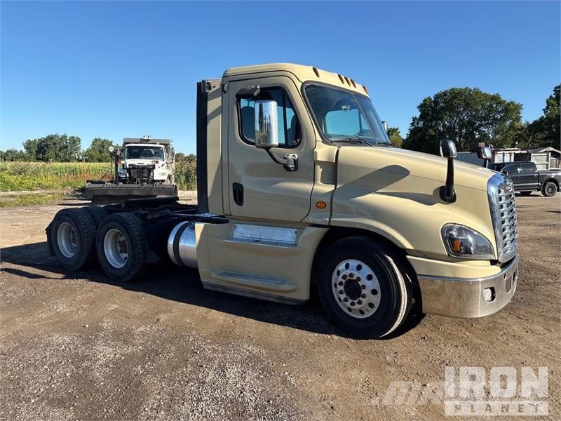 Freightliner Cascadia 125 Naudoti vilkikai
