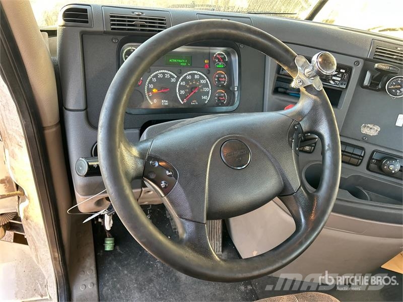 Freightliner Cascadia 113 Vlačilci