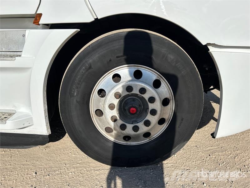 Freightliner Cascadia 126 وحدات الجر