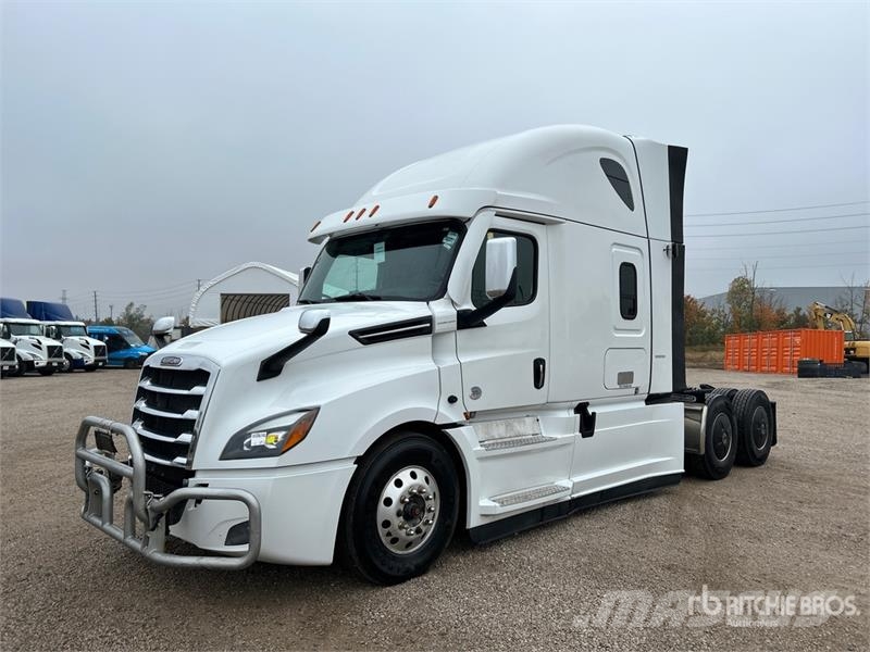 Freightliner Cascadia 126 وحدات الجر