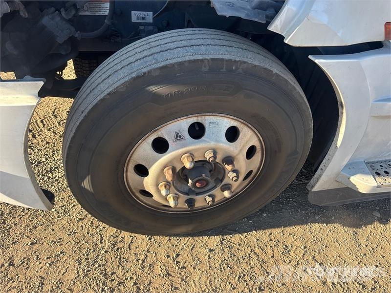 Freightliner Cascadia 126 وحدات الجر