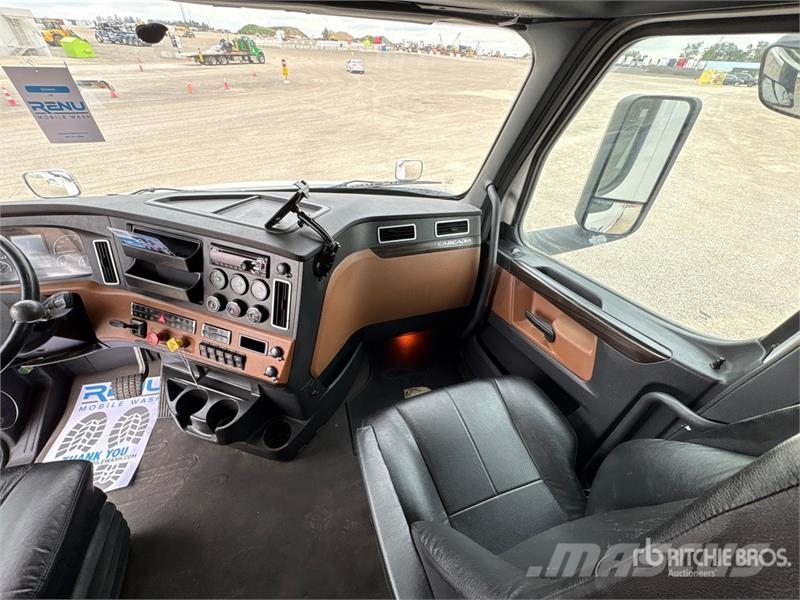 Freightliner Cascadia 126 Prime Movers