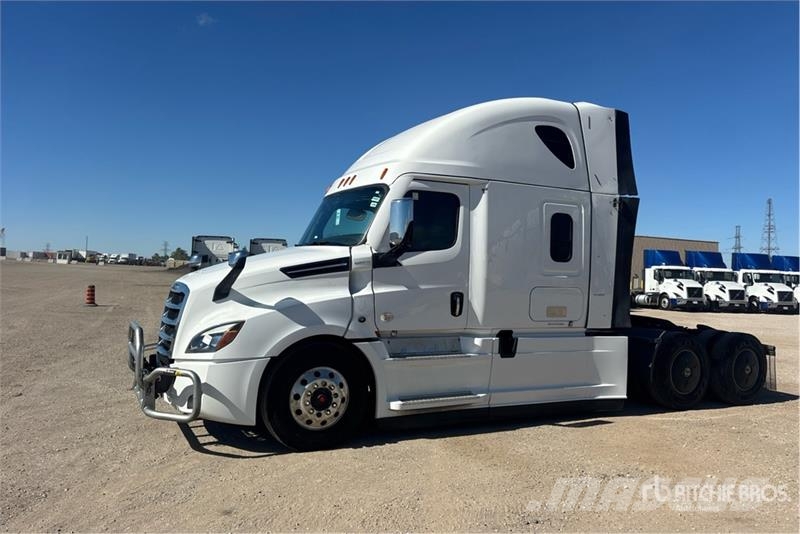 Freightliner Cascadia 126 Trekkers