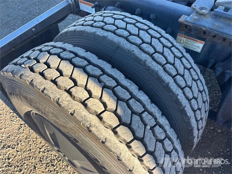 Freightliner Cascadia 126 وحدات الجر