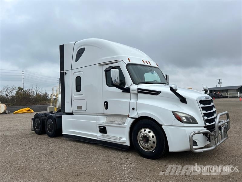 Freightliner Cascadia 126 Truck Tractor Units