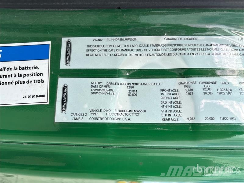Freightliner Cascadia 126 6x4 T/A Sleeper Truck Tractor Тягачі