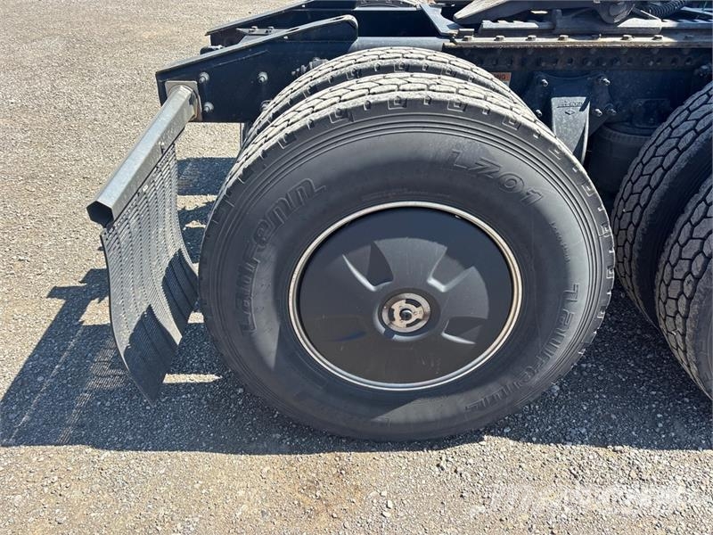 Freightliner Cascadia 126 Naudoti vilkikai