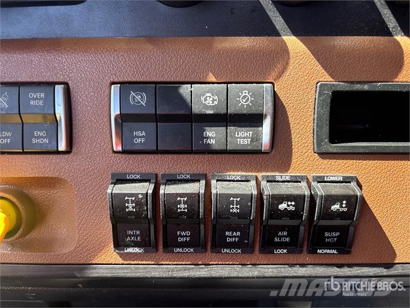 Freightliner Cascadia 126 Naudoti vilkikai
