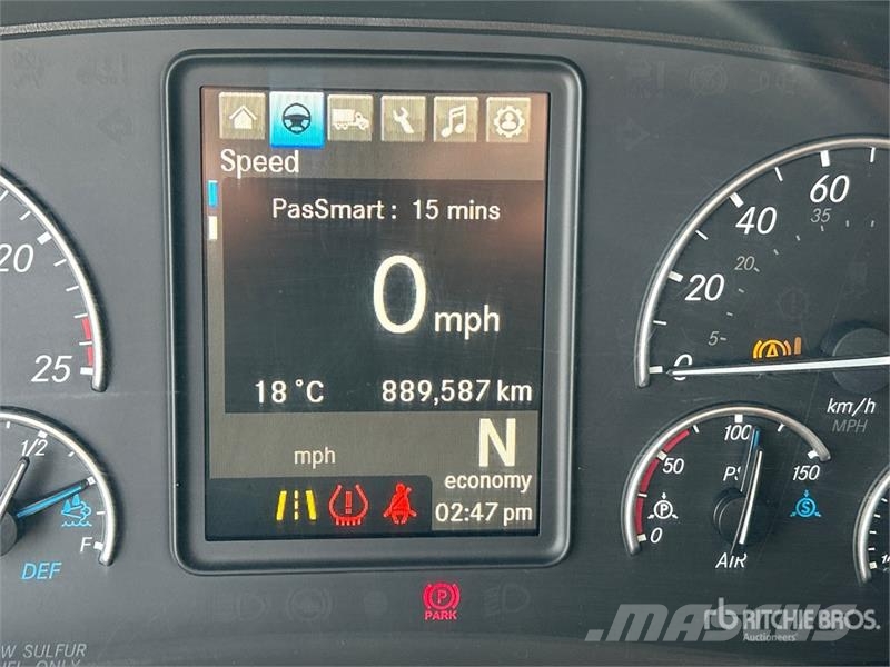 Freightliner Cascadia 126 وحدات الجر