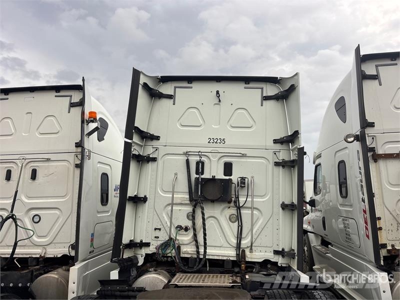 Freightliner Cascadia 125 曳引機組件