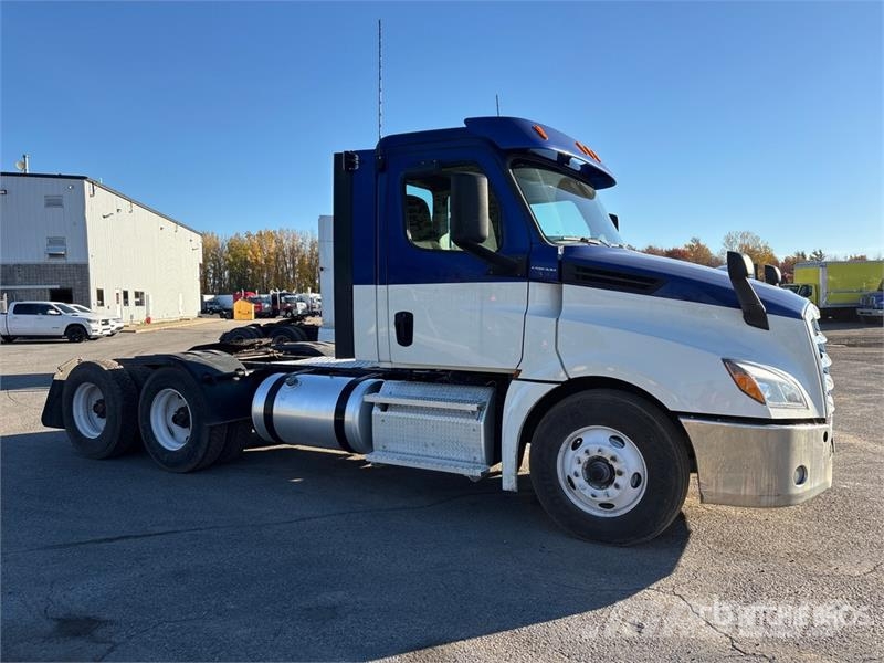 Freightliner Cascadia 126 Sadulveokid